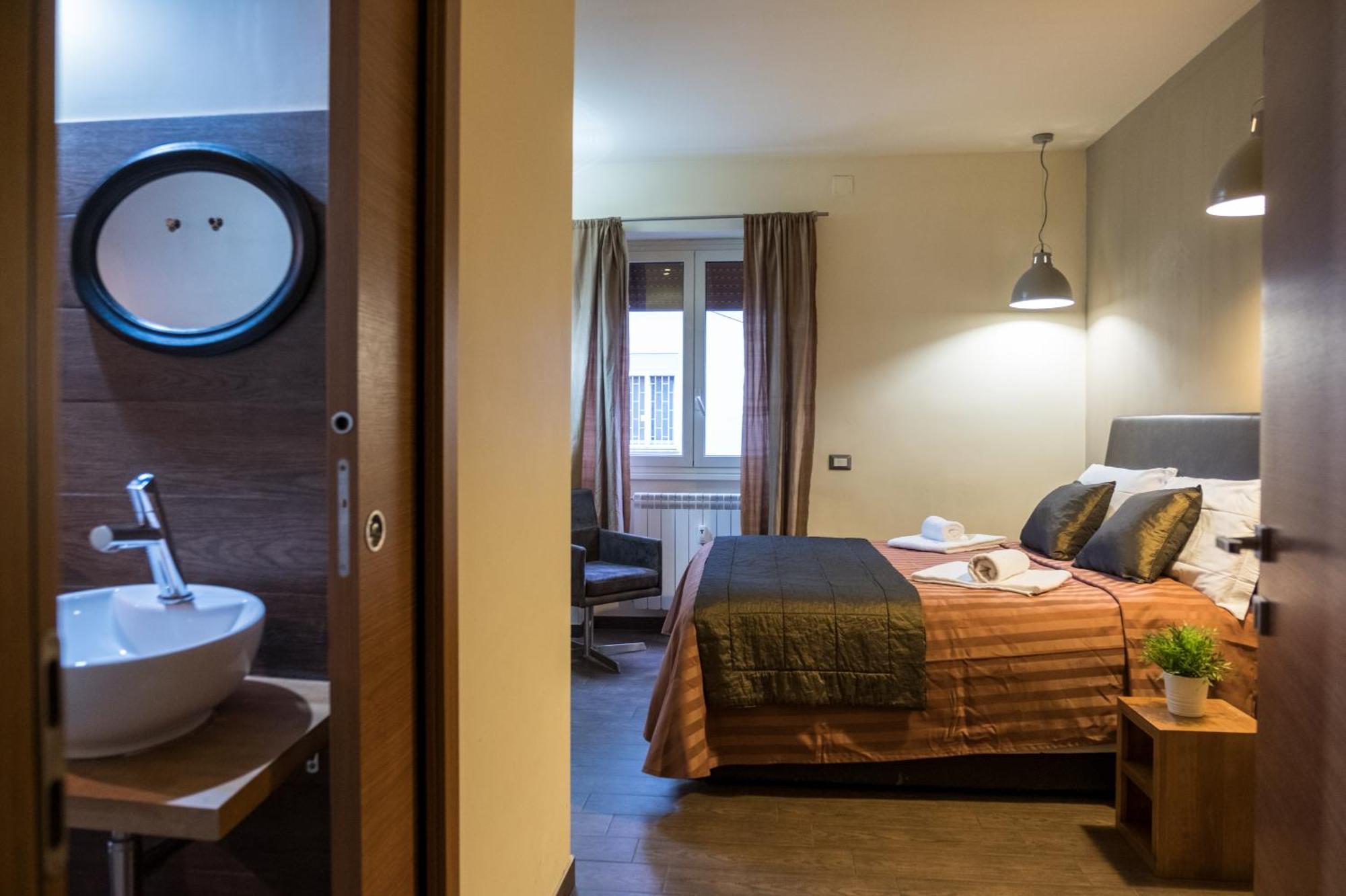 Aida Charming Rooms โรม ภายนอก รูปภาพ