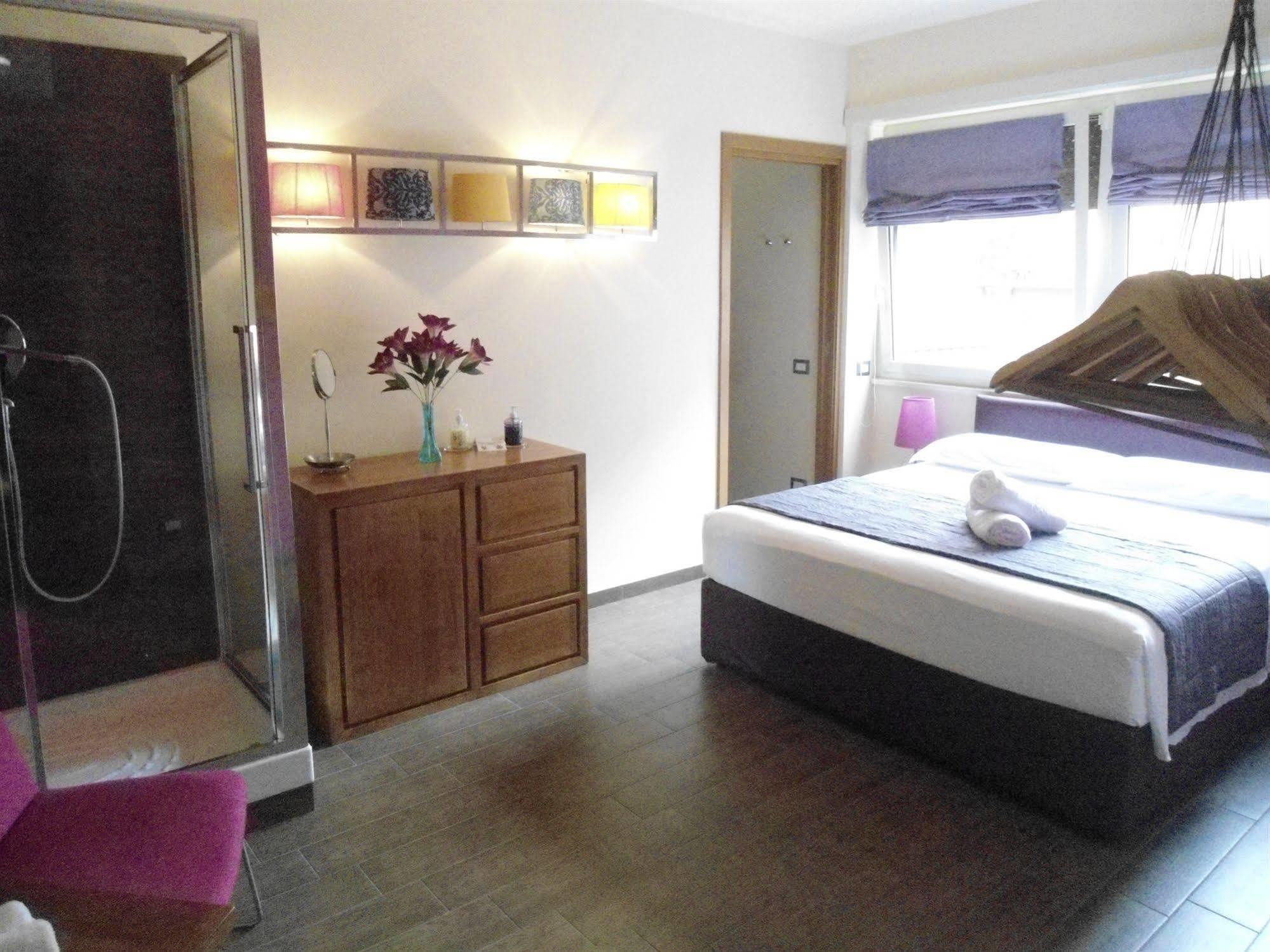 Aida Charming Rooms โรม ภายนอก รูปภาพ