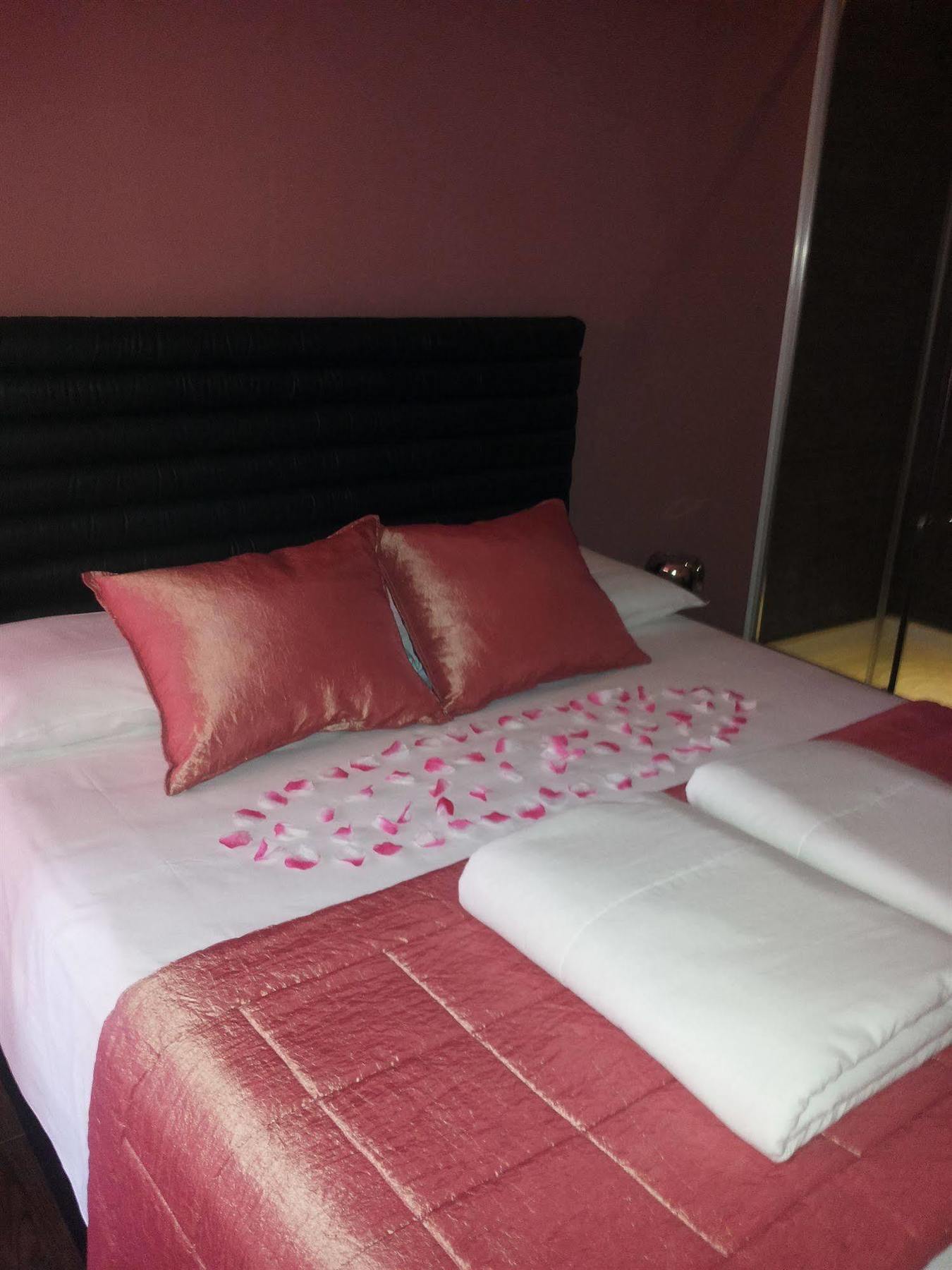 Aida Charming Rooms โรม ภายนอก รูปภาพ