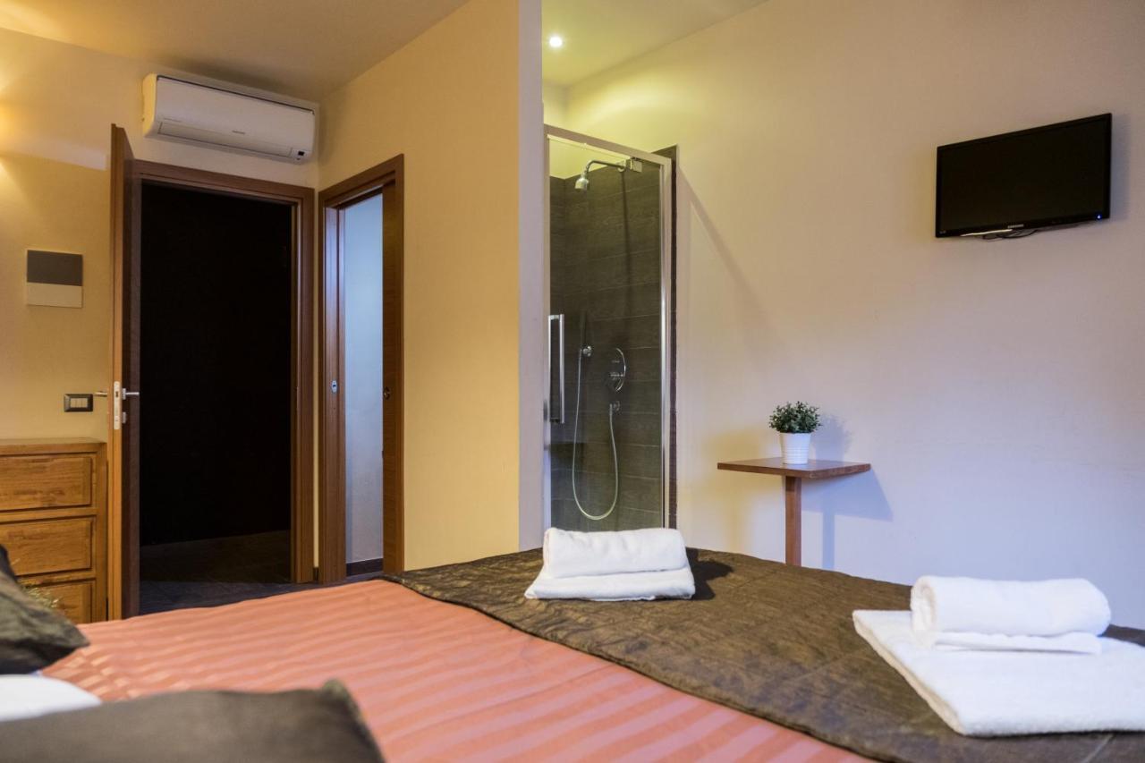 Aida Charming Rooms โรม ภายนอก รูปภาพ